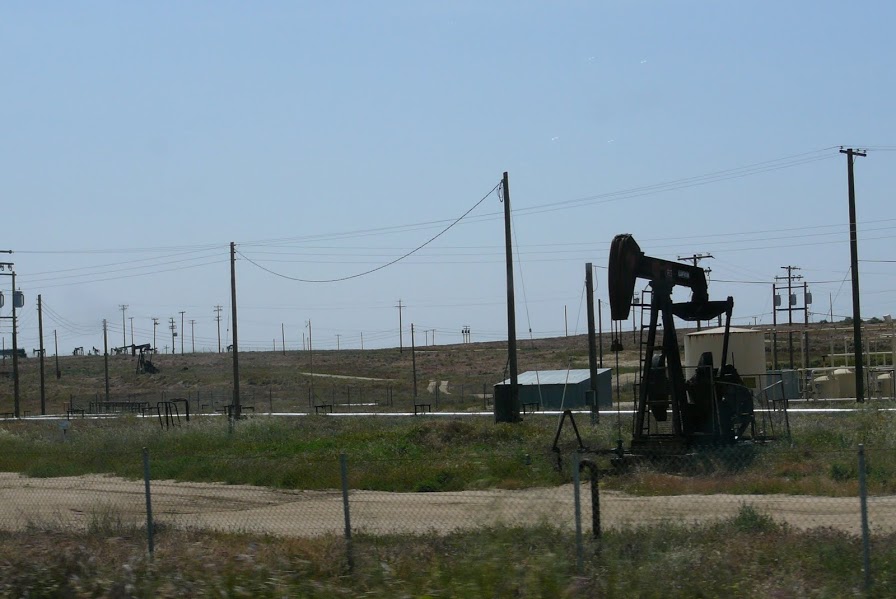 Příklad ropného pole, Kalifornie